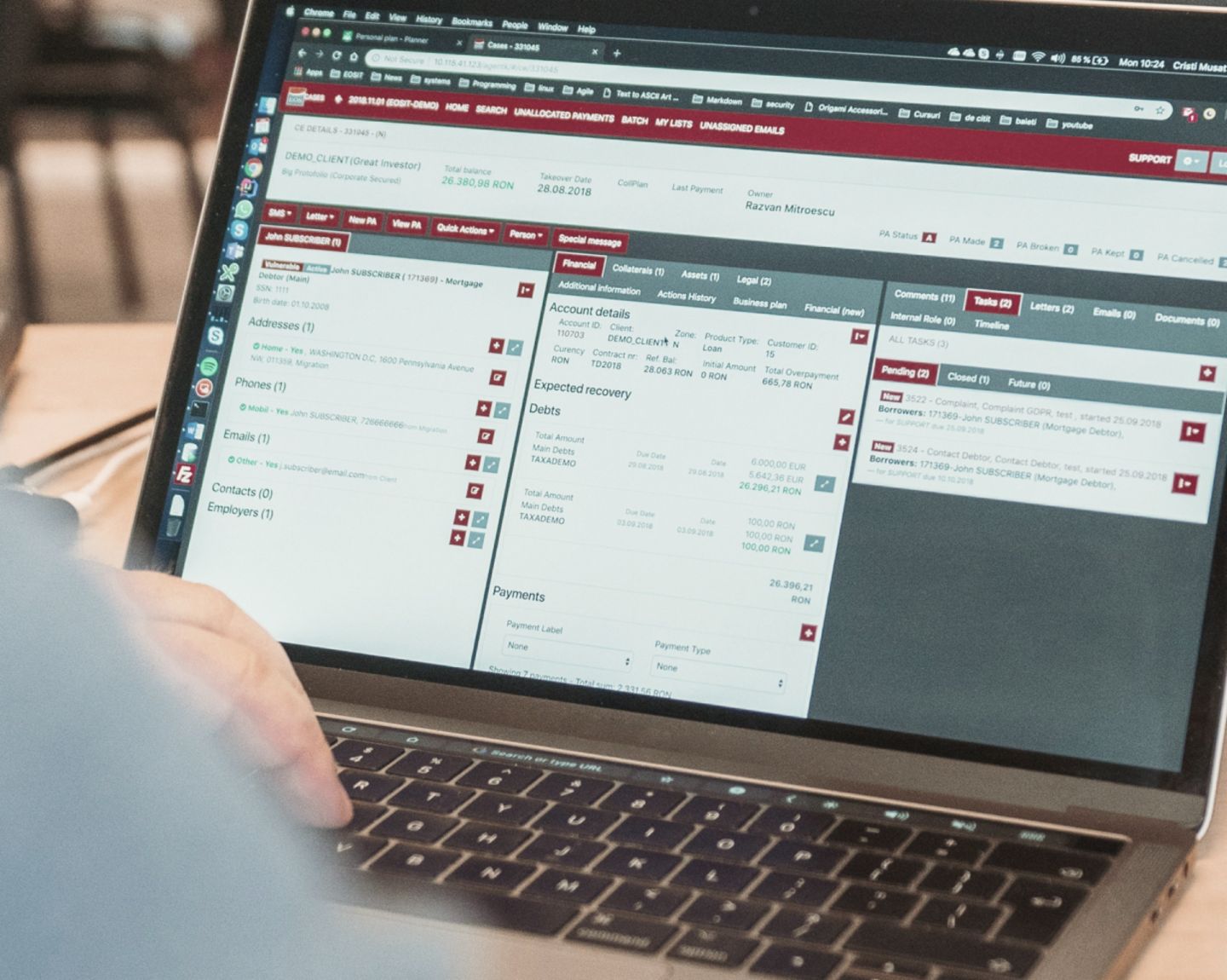 EOS Kollecto+-Board: Ein Laptop-Monitor zeigt das Inkassosystem Kollecto+.